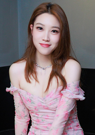 Gorgeous member profiles: Asian member Xue from Taiyuan